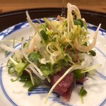 馳走 とりの巣 - カツオの刺身＆薬味たっぷり