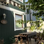 ダヴィッド パン - 外観