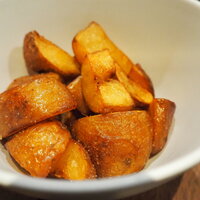 熟成芋のフライドポテト、燻製の香りで