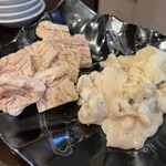炭火焼肉 にく式 - ホルモン