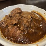 炭火焼肉 にく式 - 牛煮込み