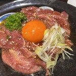 炭火焼肉 にく式 - ツラミ刺し