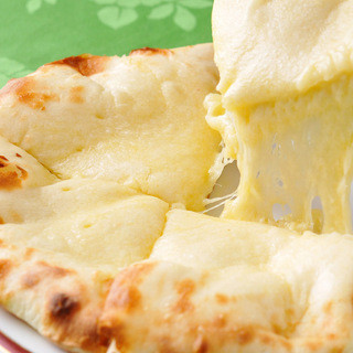 Shangri-La's most popular cheese naan 600 yen