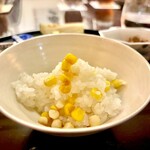 樋口 - 種類違うモロコシなのか　白と黄色　シャキシャキ感がもの凄い！