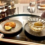 樋口 - 九絵の唐揚げと紀州南高梅が登場。　