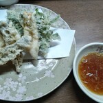 味の蔵どんつく - 天ぷら盛り合わせ