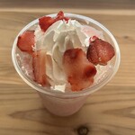 フルーツラボ しまなみ - アイスいちごスムージー