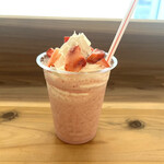 フルーツラボ しまなみ - アイスいちごスムージー