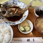 味久 - 料理写真:黒むつ定食（煮魚）　1900円