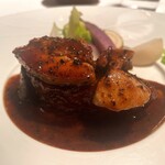 レストラン ヴァリエ - 黒毛和牛フィレ肉ステーキとフォアグラトリュフソース
