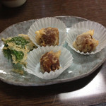 味の陣屋 - 甘い梅の天ぷら。あげまんじゅうのような味