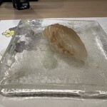 うを徳 - 平目の昆布締めのにぎり