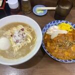 ヌードル＆スパイスカレー 今日の1番 - 朝限定セット ¥1,000-(税込) ※煮卵は店主様からのサービス