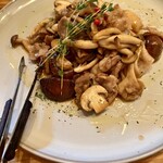 スリーストーリーズバル - 