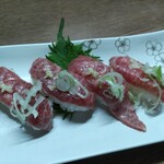 味の蔵どんつく - 牛握り