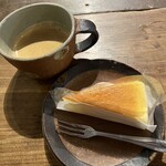 鉄師 卜蔵家 鈩の舎 カフェタタラノイエ - ホットドリンクは飲み放題
