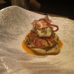 日本酒 ビストロ オダギリ - オマール海老とブリ 発酵トマト 焼き茄子ムース 茗荷添え