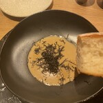日本酒 ビストロ オダギリ - ポルチーニソース トリュフ掛け（フランスパンと）