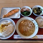 四日市白須賀食堂 - 料理写真: