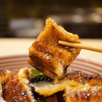 櫻木 - タレに染まった一口サイズが旨さをグッと伝える。