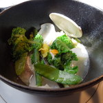 ラ・ターブル・ド・トリウミ - ココットで蒸した桜鯛と地はまぐり