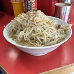 ラーメン二郎 - 着丼の図。ロット最速を誇った