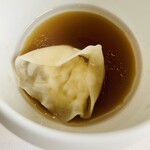 レストラン オオツ - 常陸国伊勢海老の頭肉のラビオリ・出汁