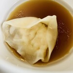 レストラン オオツ - 常陸国伊勢海老の頭肉のラビオリ・出汁