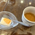 点心・中華 春夏秋冬 - 杏仁豆腐とお茶