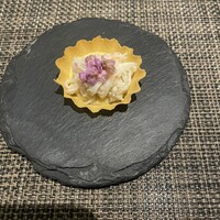 series - オープニングを飾るアミューズ。写真を見返してもどの料理も構成が美しいです。
