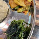 ヴィントゥナ ダイニングアンドバー - サーグ、タルカリ