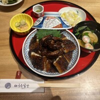 炭焼うな富士 名駅店 - 