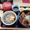 豚丼と摩周そば くまうし