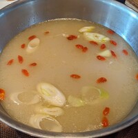 御膳房 銀座店 - きのこ鍋のスープ