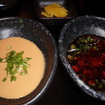 しゃぶ蘭 - ゴマだれとポン酢の2種類