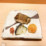 鮨 さいとう - のどぐろ、水茄子、梅肉、大根おろし