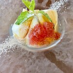 トラットリア・築地パラディーゾ - パンナコッタ@900円  静岡県の酪農家さんが育てた牛乳をふんだんに使用。濃厚だけどあっさり！ルビーグレープフルーツも甘過ぎず酸っぱ過ぎずでとても良いアシスト！そして何よりエスプレッソとの相性世界一！