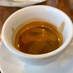 トラットリア・築地パラディーゾ - エスプレッソダブル@800円  ココのエスプレッソが大好きなのよねぇ！スター◯ックスのが何だったのだろうと思えるほど。しかも今日はパンナコッタがお供なので、お口の中で激旨カプチーノが完成！あぁ最高だ！