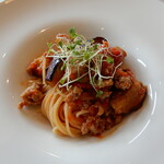 アロマティコ - イタリアソーセージと焼きナスのパスタ