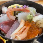 旬彩 ごちそう - 海鮮丼