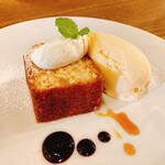 ビストロ カフェ デリ ポキナ369 - オレンジのパウンドケーキ、バニラアイス