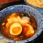 中華蕎麦 金魚 - ワンタンつけ蕎麦1050円＋クーポンで煮玉子無料