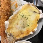 わ楽 - 殻付き牡蠣の味噌チーズ焼き