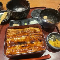 銀座 玉ゐ - 中箱。ご飯普通。合いのせ。