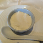 四川豆花飯荘 - 杏仁豆腐