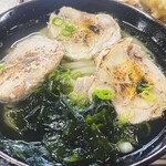 ヨコクラうどん - 鶏チャー葱炙油うどん 掛け出汁バージョン