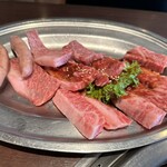 焼肉の白川 - 上ロースと上カルビ