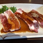 焼肉の白川 - 黒豚骨付カルビ