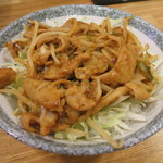 下町のお台所　居酒屋なごみ亭 - 味噌ホルモン丼(450円：税込み)