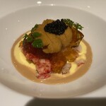 シェ・イノ - オマール海老と帆立のコンソメゼリーよせキャビアと雲丹を添えて